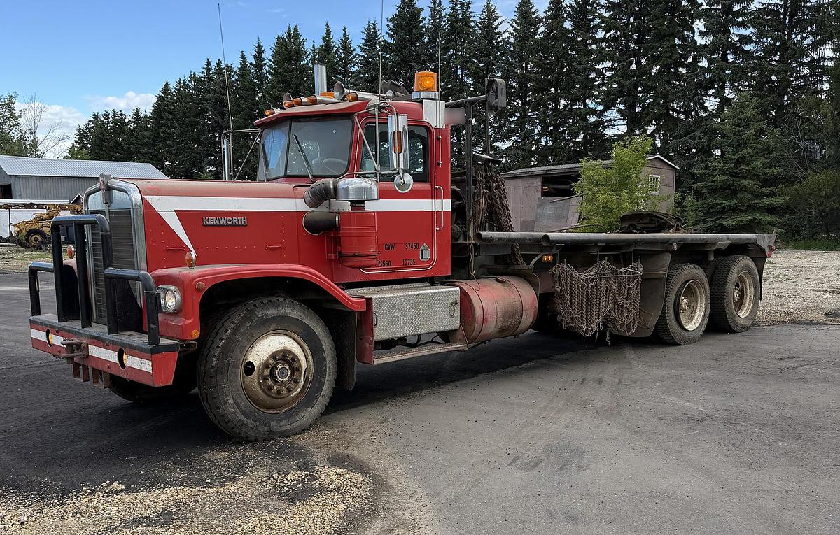 1979 Kenworth LW924 Bed Truck for sale
