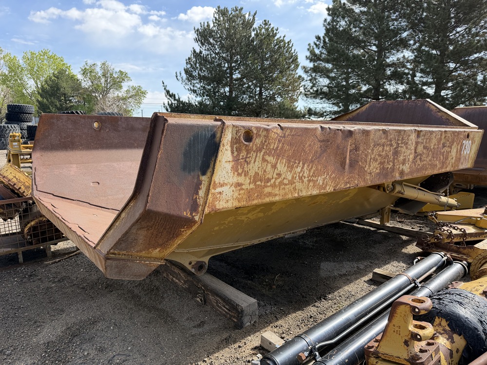 Caterpillar 730